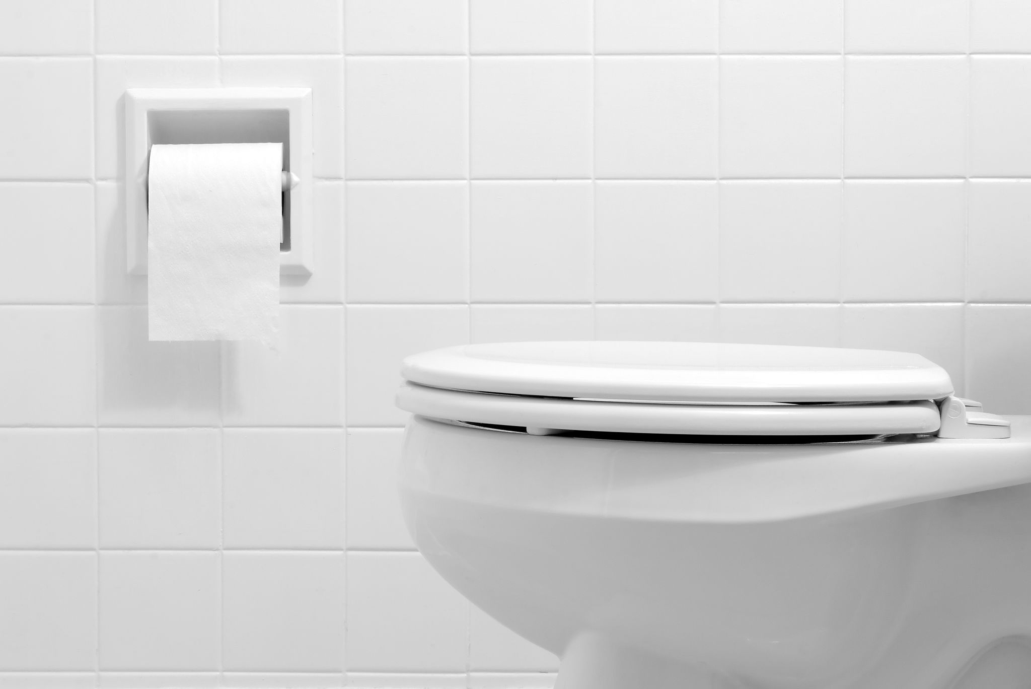 How to Remove Yellow Stains on Toilet Seat | Proficient Plumbing & Heating